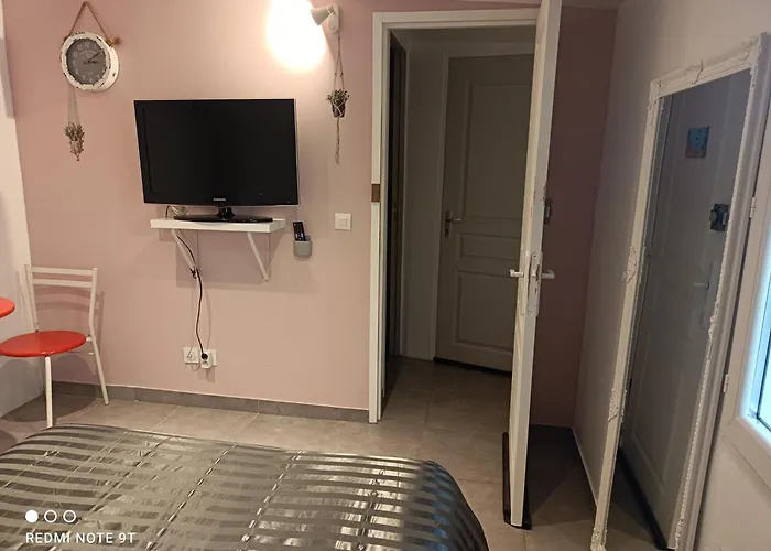Ecoutez Les Oiseaux Arrivee En Toute Liberte 4* لونيه
